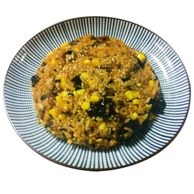 Arroz salteado con setas ,pollo y maíz.