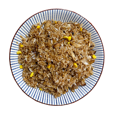 Arroz salteado con setas ,pollo y maíz.