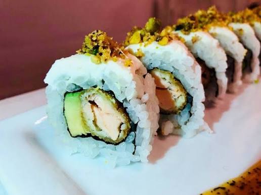 53H.cheese salmon pistacho roll